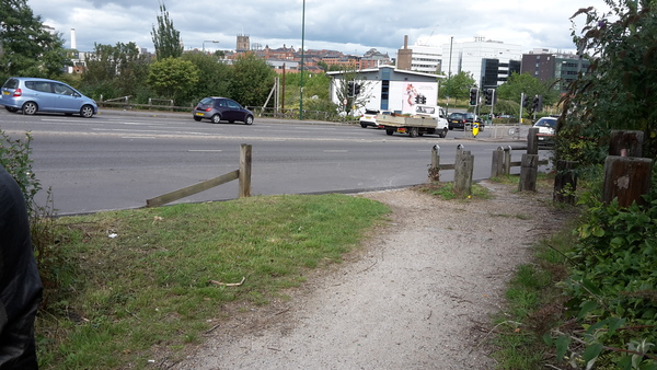 The photo for Island site (between London Rd and Manvers St).
